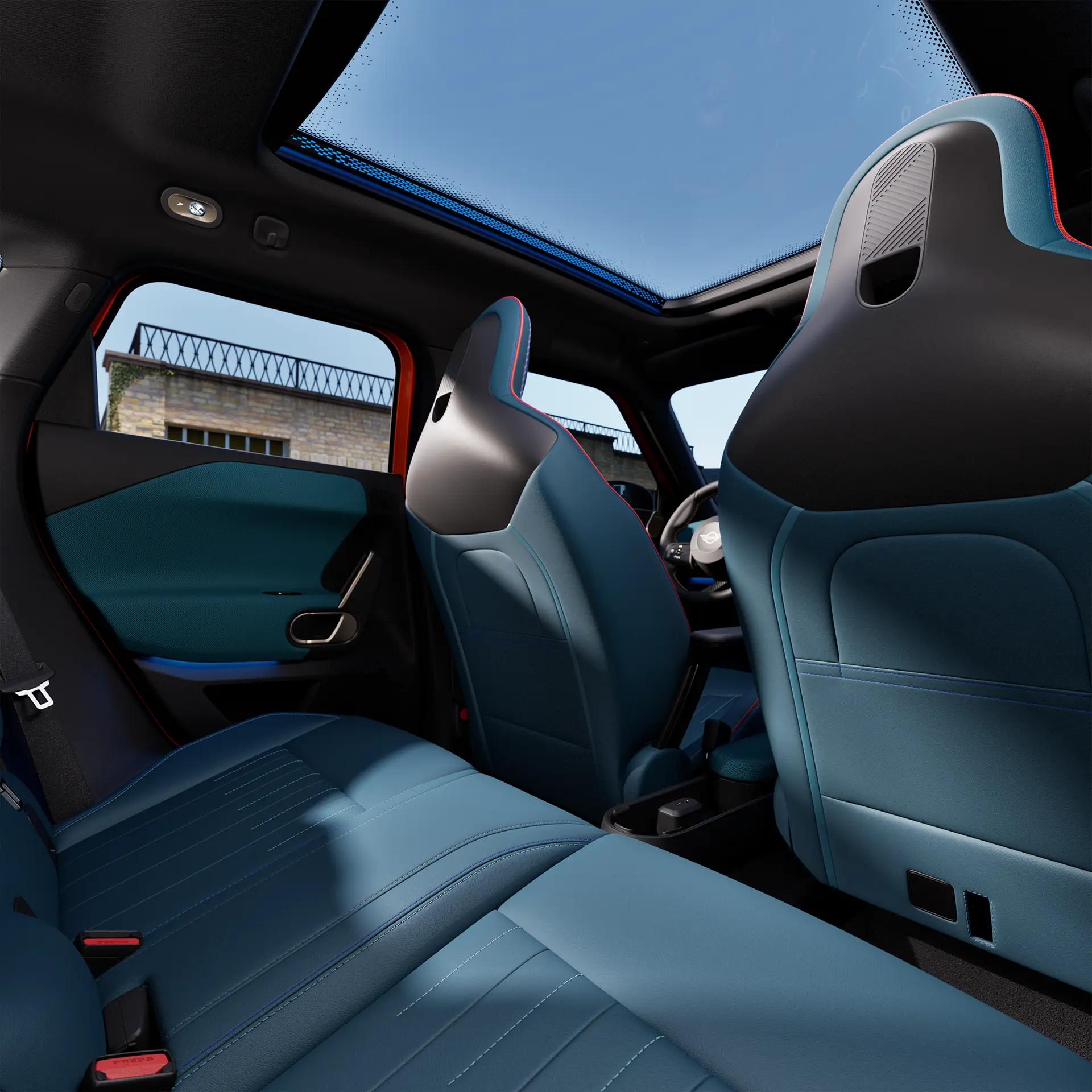 Vista interna do MINI Aceman totalmente elétrico com assentos azuis e vista através do teto solar panorâmico.