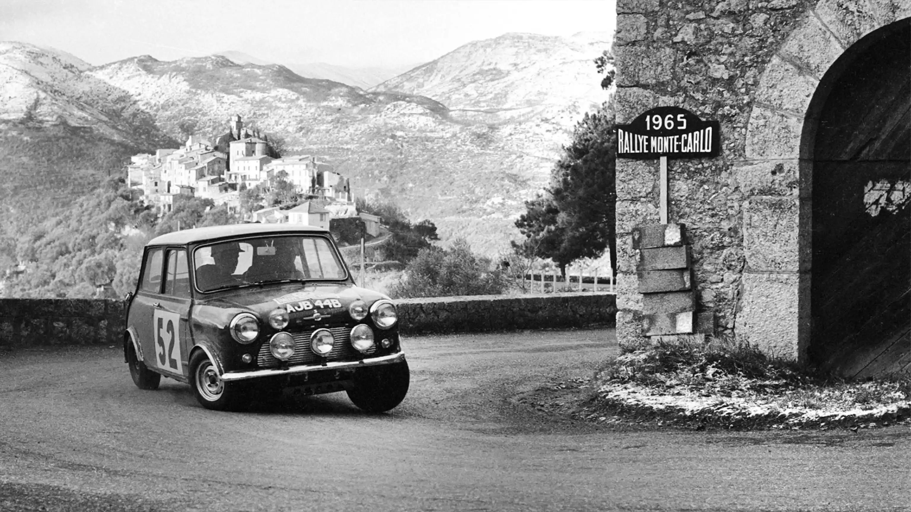 MINI John Cooper Works - Mini de corrida.