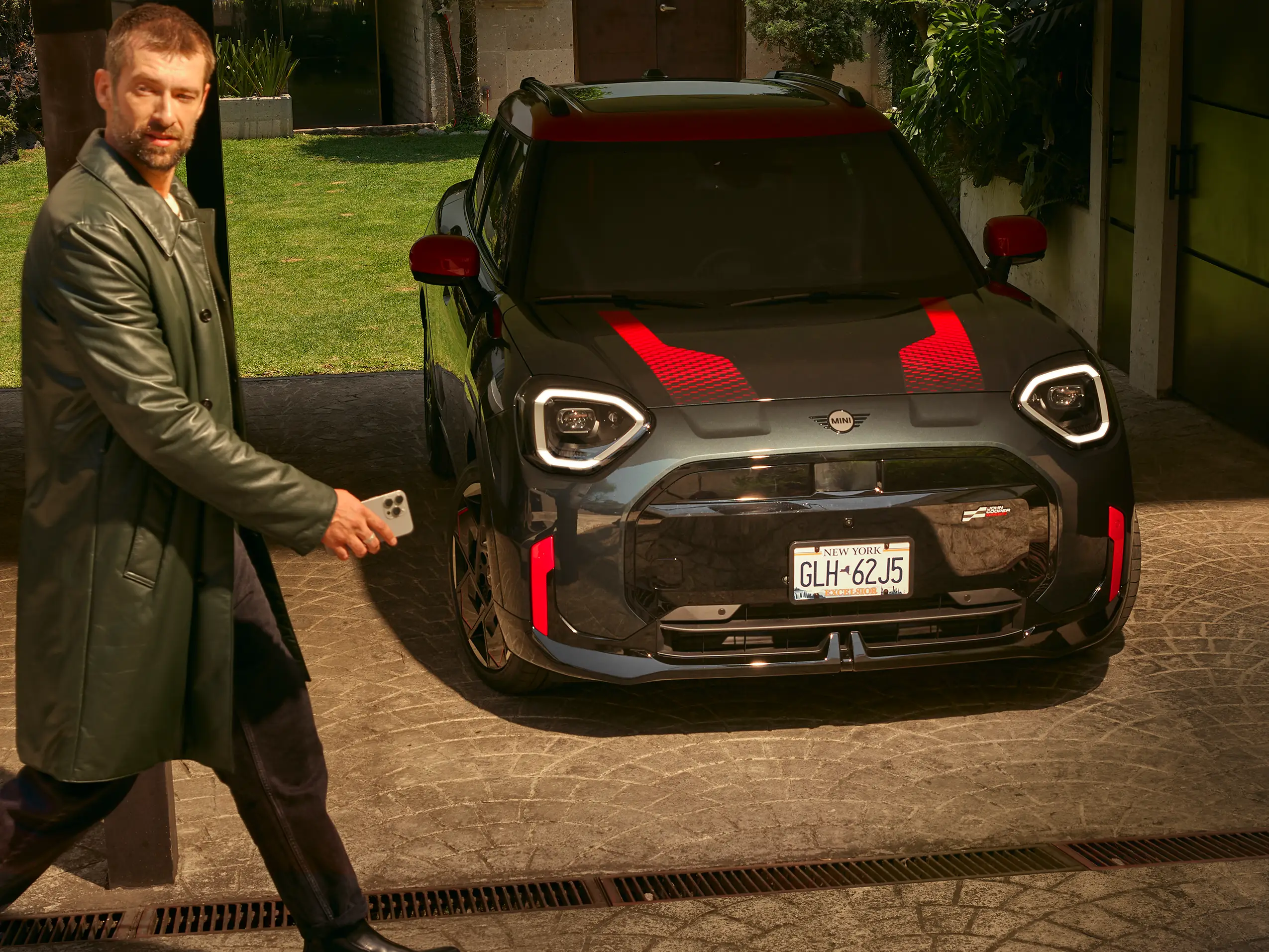 MINI John Cooper Works - Connected MINI.