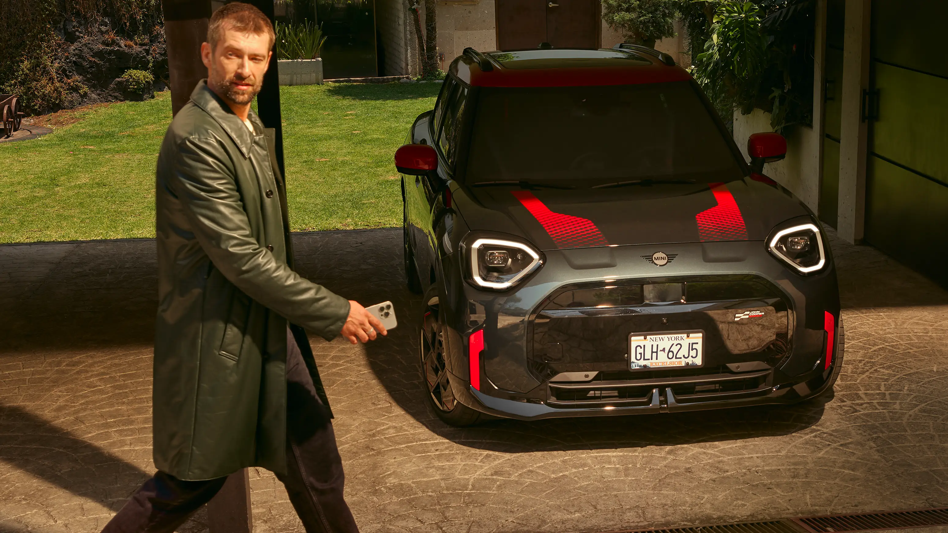 MINI John Cooper Works - Connected MINI.