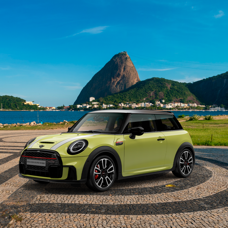 MINI John Cooper Works – Zesty Yellow 25k Edition no Rio de Janeiro.