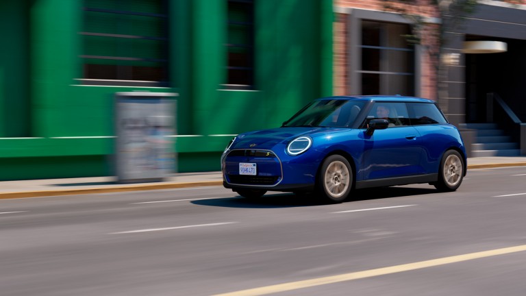 MINI totalmente elétrico – stage.
