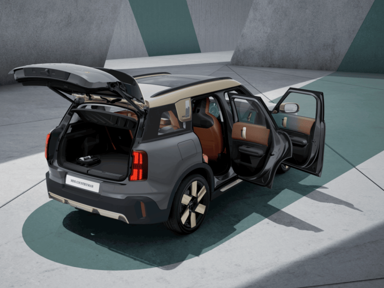 MINI Countryman elétrico - exterior - teto de abrir