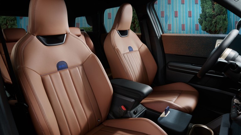 MINI Countryman elétrico - galeria interior - 01