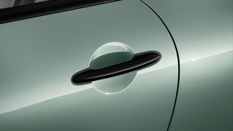 MINI Cooper 3 portas - galeria exterior - vista lateral