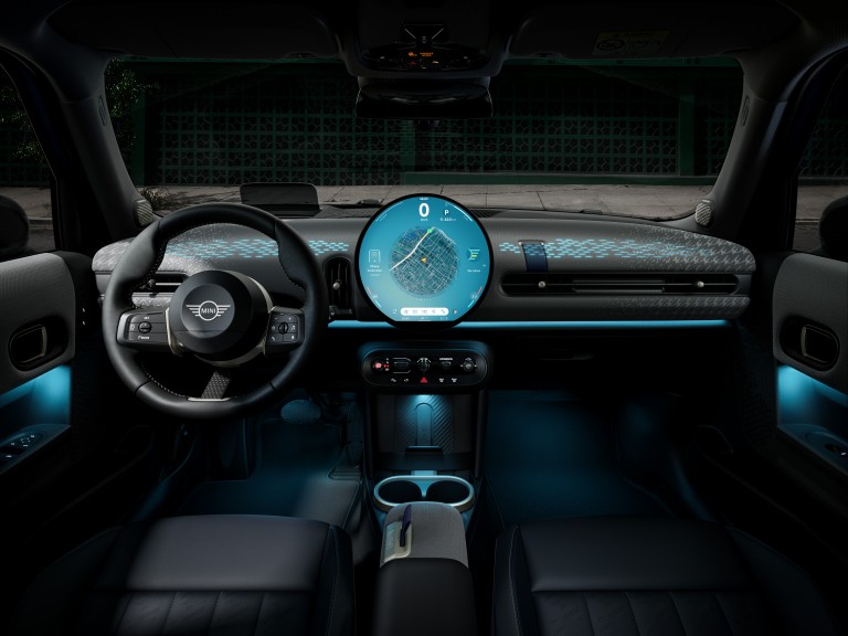 MINI Cooper 5 portas - destaques do interior.