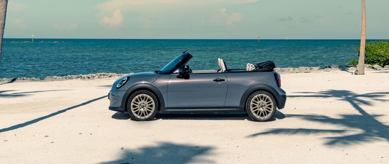 MINI Cooper Cabrio. 
